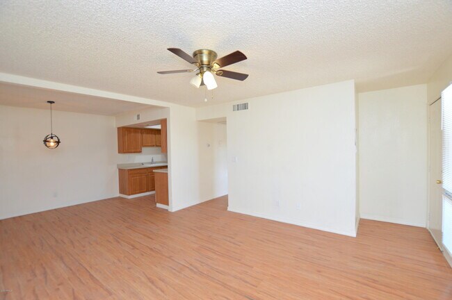 Building Photo - 3810 N Maryvale Pkwy