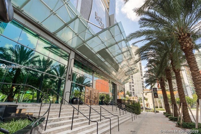 Foto del edificio - 1451 Brickell Ave