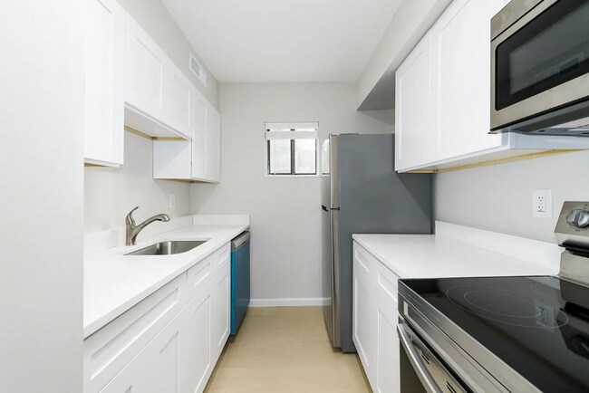 Building Photo - Village Park Apartments
