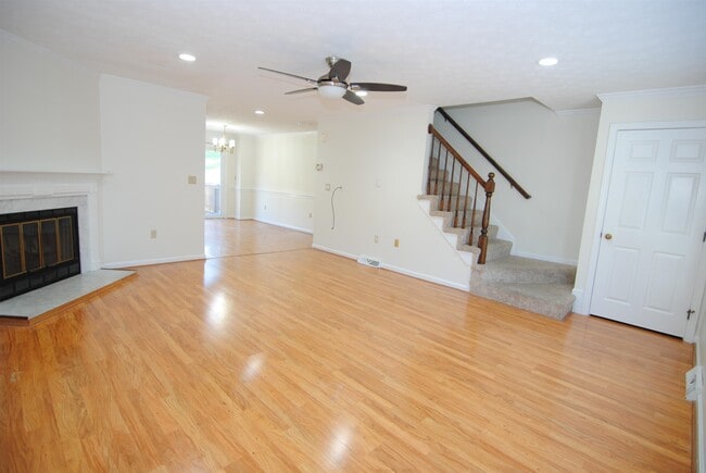 Building Photo - 37 Cadogan Way