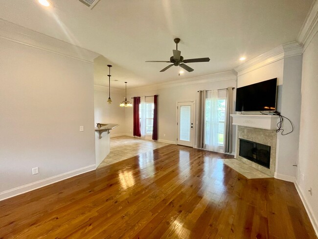 Building Photo - 3 Bed/2 Bath for Rent in Timber Ridge of G...