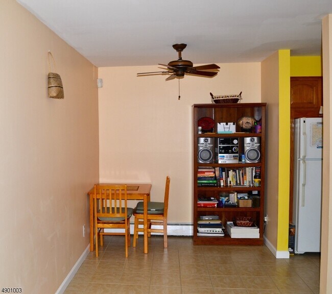 Building Photo - 330 9th Ave