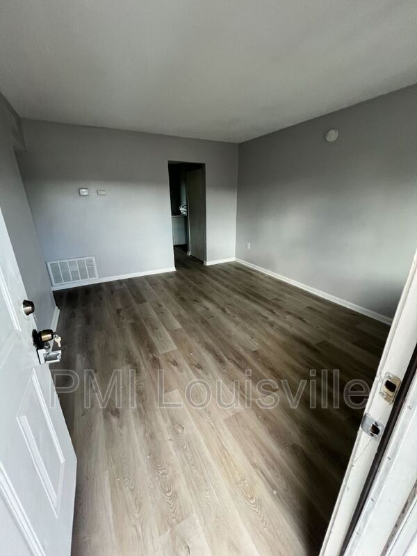 5511 Yucca Ln Unit 5, Louisville, KY 40258 Condo for Rent in