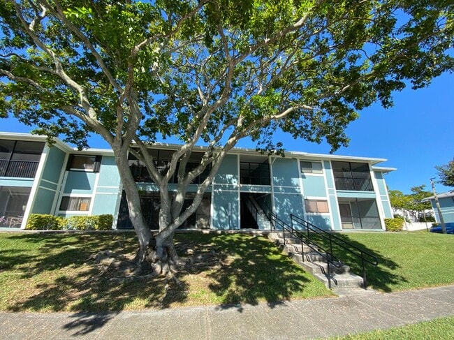 Building Photo - 19800 SW 103rd Ct