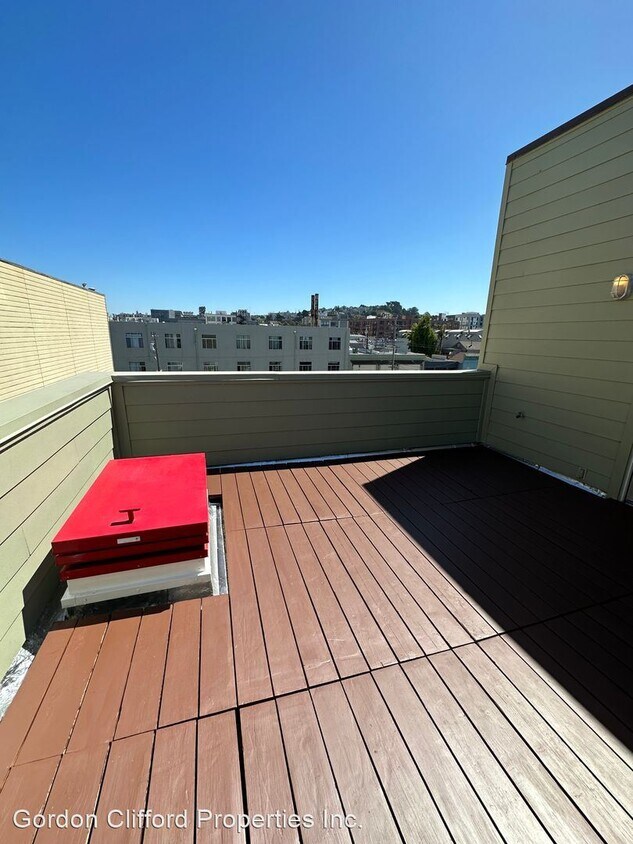 Foto principal - Studio, 2 bath House - 3118 18th Street, # 5