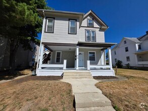 Building Photo - 102-106-106 E Maynard Ave