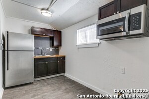 Foto del edificio - 3430 S Flores St