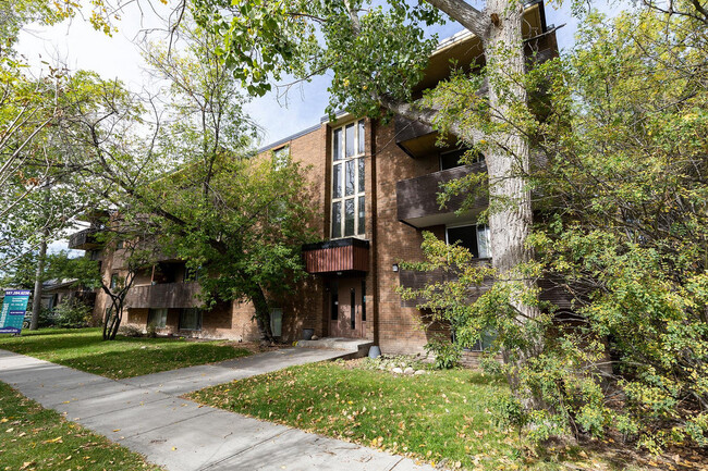 Building Photo - Crescent Heights Apartments