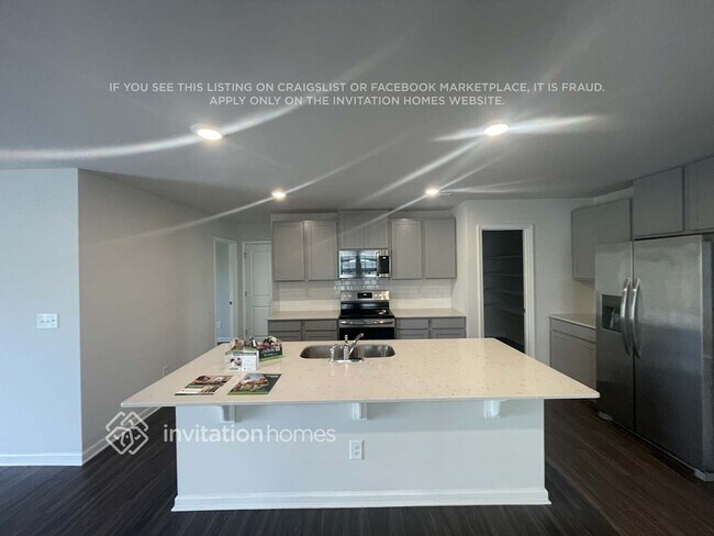 Foto del edificio - 5117 Spring Breeze Blvd