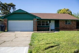 Building Photo - 1309 NE 33rd St