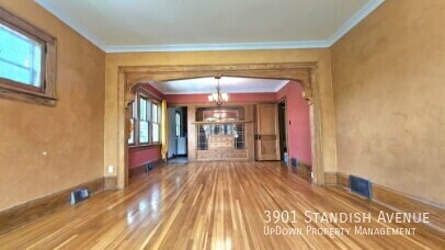 Foto del edificio - 3901 Standish Ave
