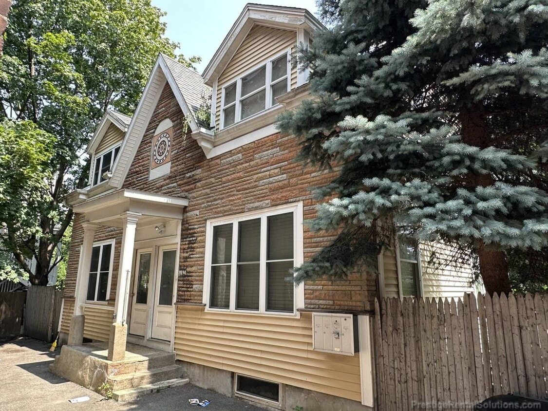 Primary Photo - 842 Dorchester Ave