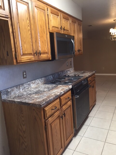 Foto del edificio - 3414 Reeder Dr