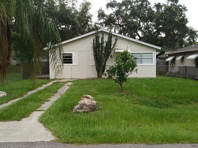 Building Photo - Cute 3bdrm/2bath House ** Section 8 OK ** Ready by 7/15** Section 8 welcome