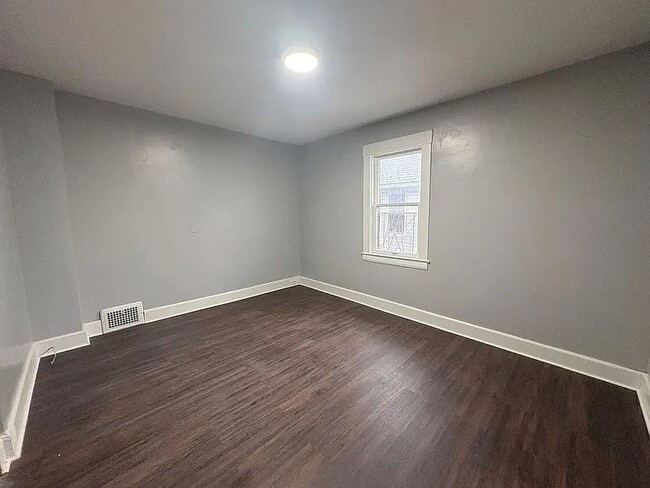 Foto del edificio - 2117 Halstead Ave