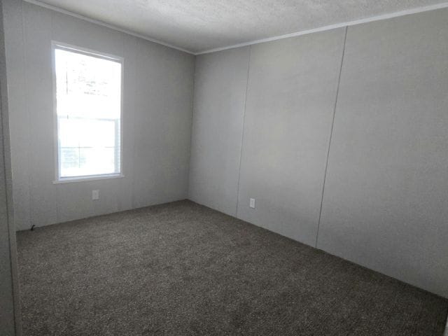 Building Photo - 378 Raven Ln