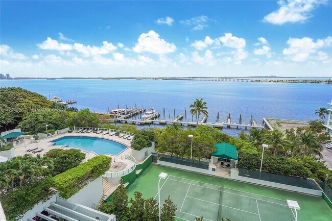 Building Photo - 1643 Brickell Ave