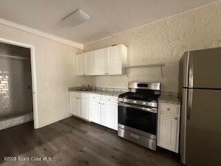 Building Photo - 347 Jepson St