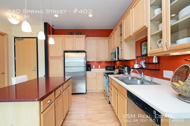 Foto del edificio - 240 Spring St