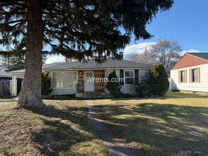 Building Photo - 5515 N Elm St