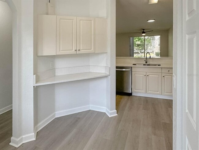 Building Photo - 4140 Napoli Lake Dr