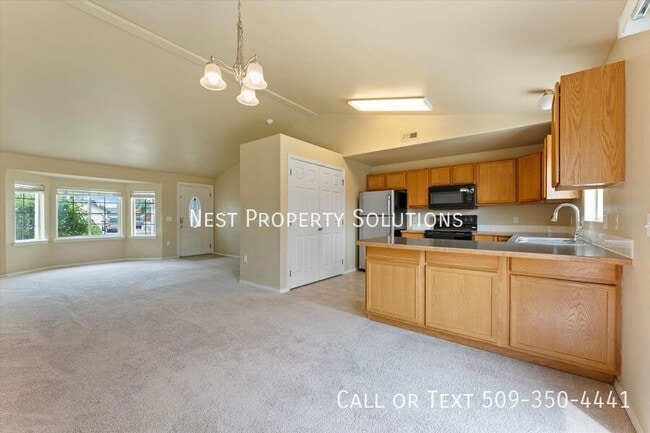 Building Photo - 1613 Pirate Ln