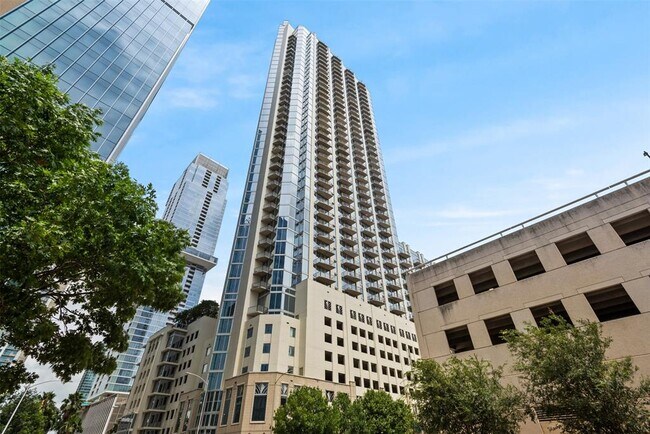 Building Photo - 360 Nueces St