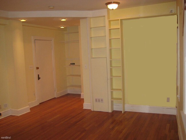 Building Photo - 1 br, 1 bath Condo - Louie Condo