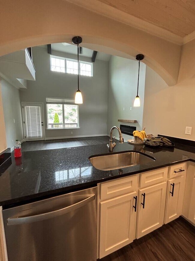 Foto del edificio - 4307 Lennox Ct