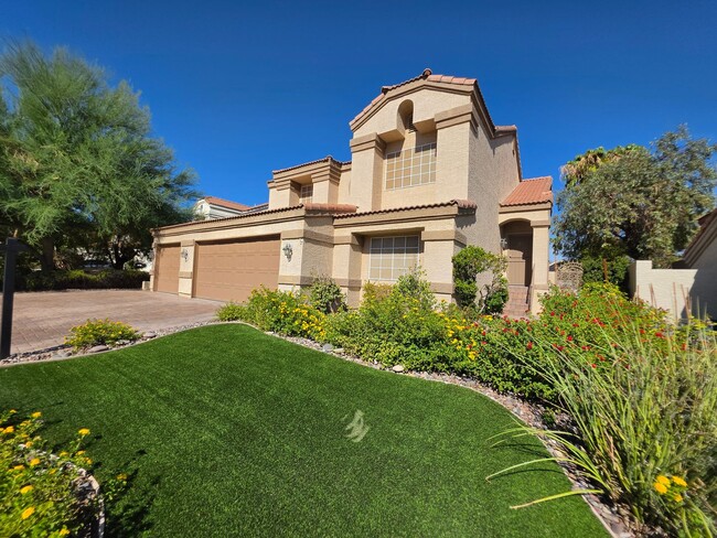 Building Photo - Spacious Home in the Heart of Green Valley