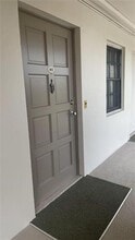 Building Photo - 3150 N Palm Aire Dr