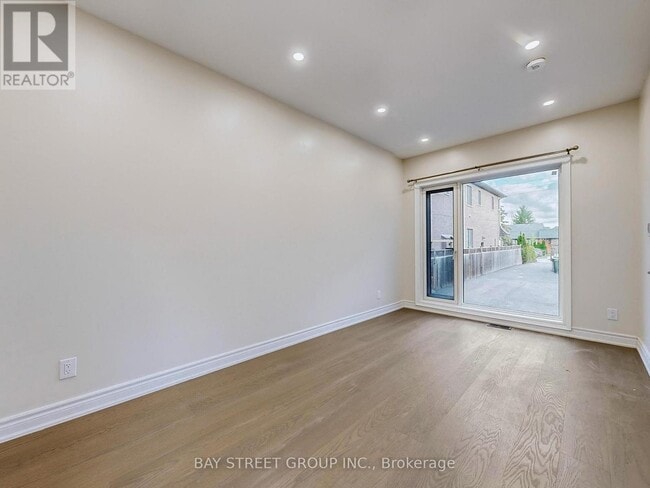 Photo du bâtiment - 378 Drewry Ave