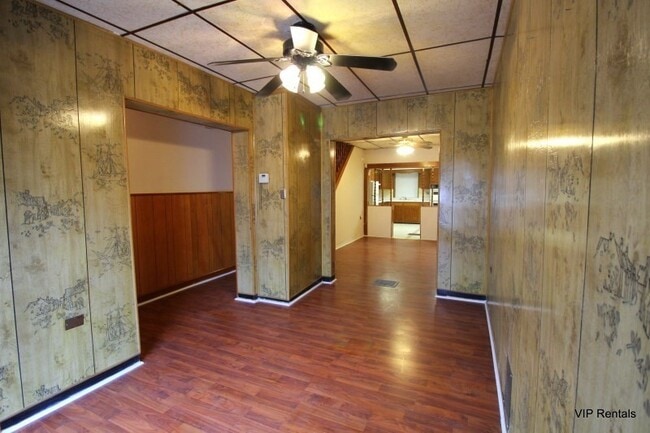Building Photo - 113 N Clinton St