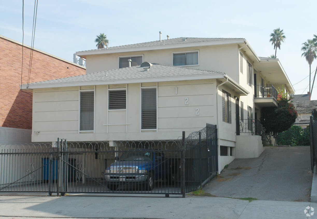 Primary Photo - 122 S Mountain View Ave