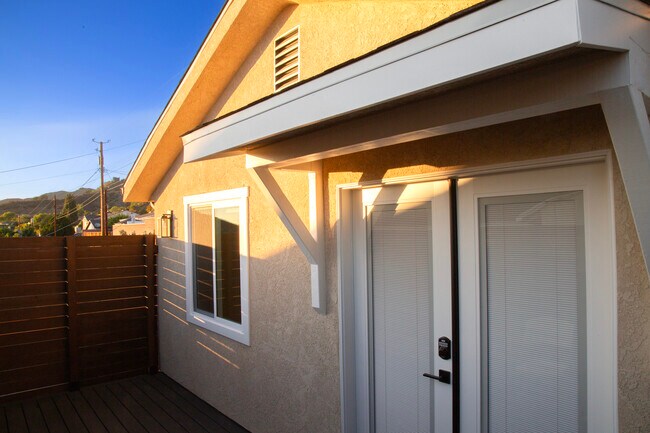 Foto del edificio - 831 Cambridge Dr