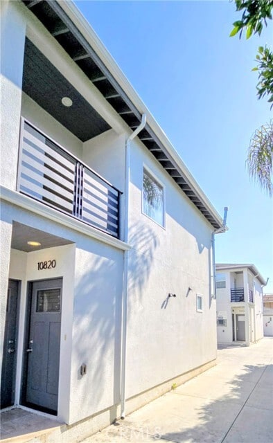 Building Photo - 10820 Long Beach Blvd