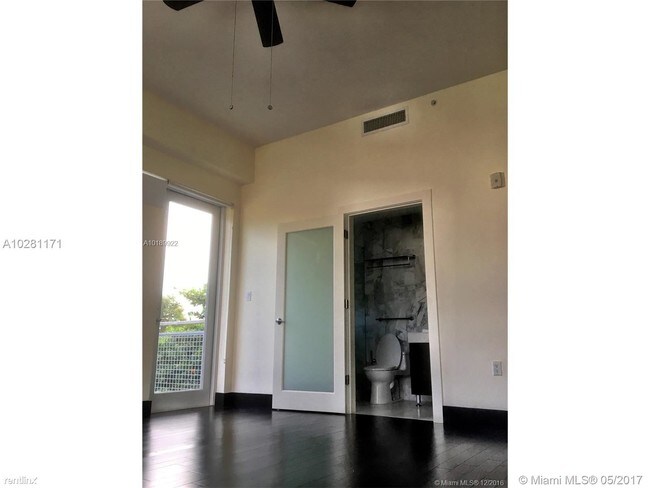 Foto del edificio - 6709 Biscayne Blvd