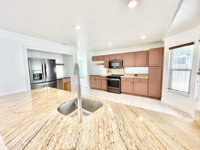 Building Photo - 10780 Buttonwood Lake Dr