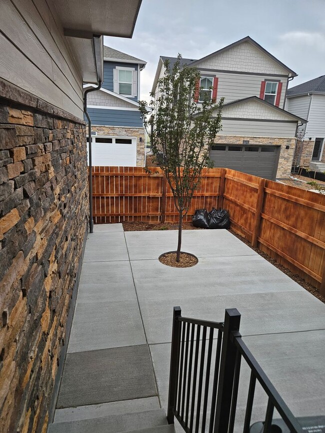 Building Photo - Stunning Brand New Home Close To Lowry & DIA