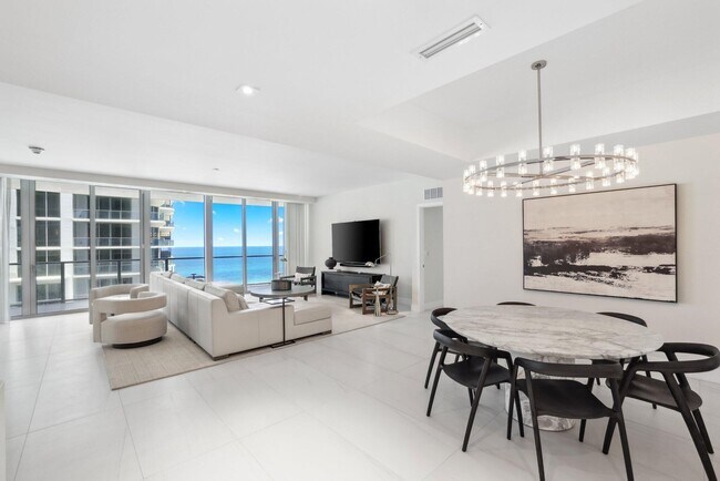 Foto del edificio - 3100 N Ocean Dr