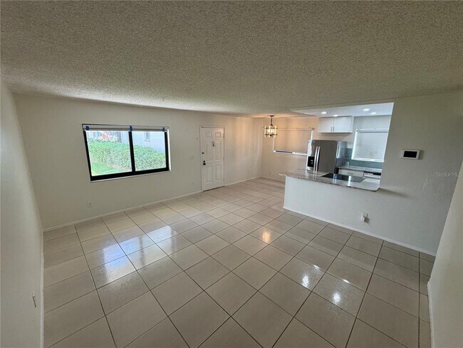 Building Photo - 3300 Fox Chase Cir