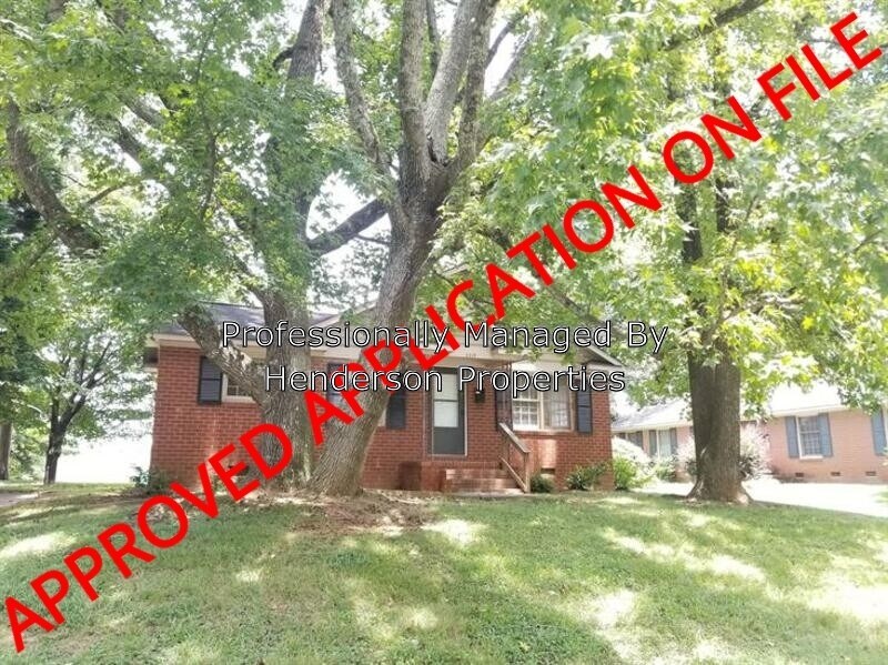 2925 Amity Garden Ct, Charlotte, NC 28205 House Rental in Charlotte