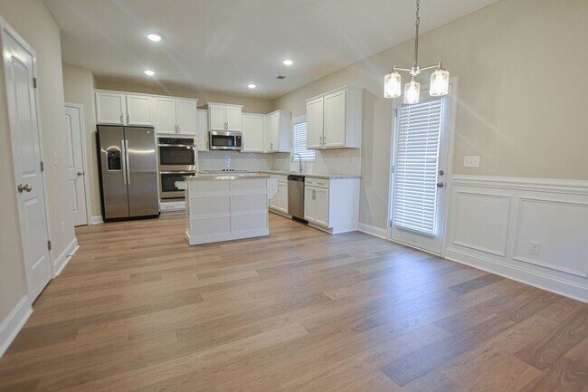 Foto del edificio - Fantastic Four Bedroom with Bonus!
