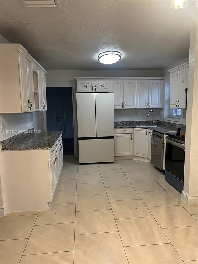 Foto principal - 17331 NW 45th Ct