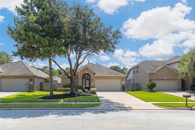 Foto del edificio - 13814 McKinney Creek Ln