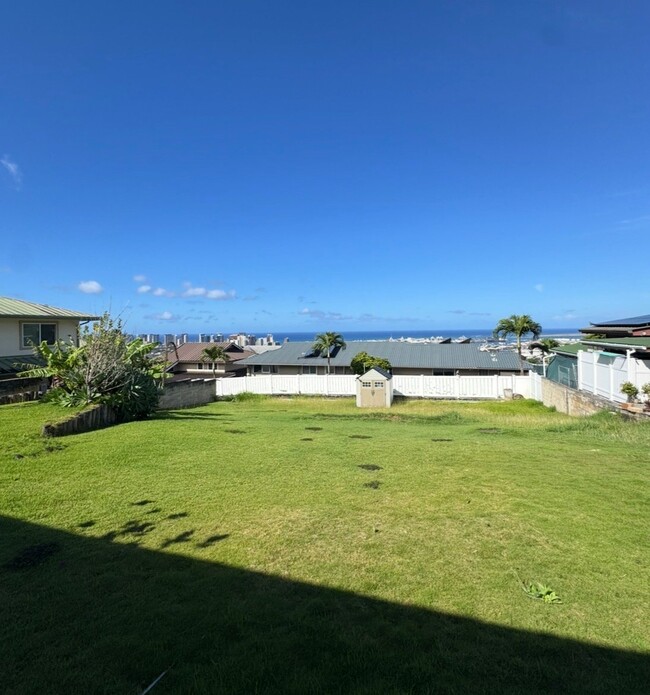 Building Photo - 1326 Alewa Dr