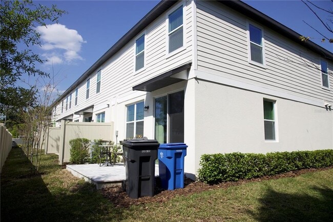 Building Photo - 2710 Chestnut Creek Place
