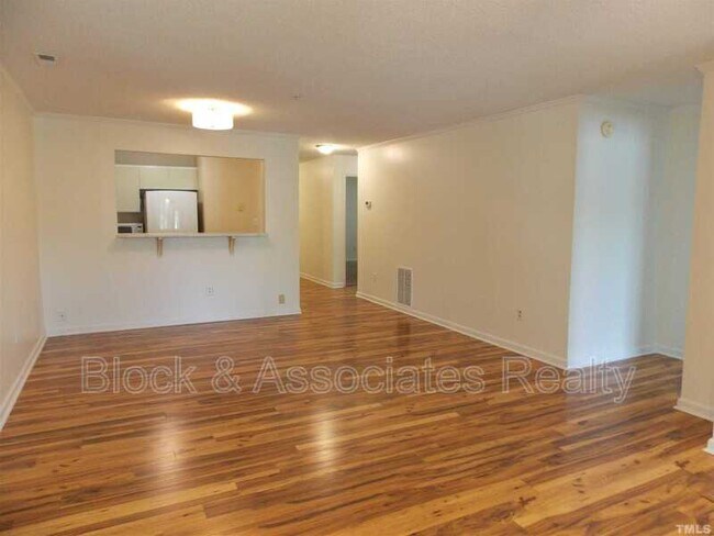 Building Photo - 510 Springfork Dr