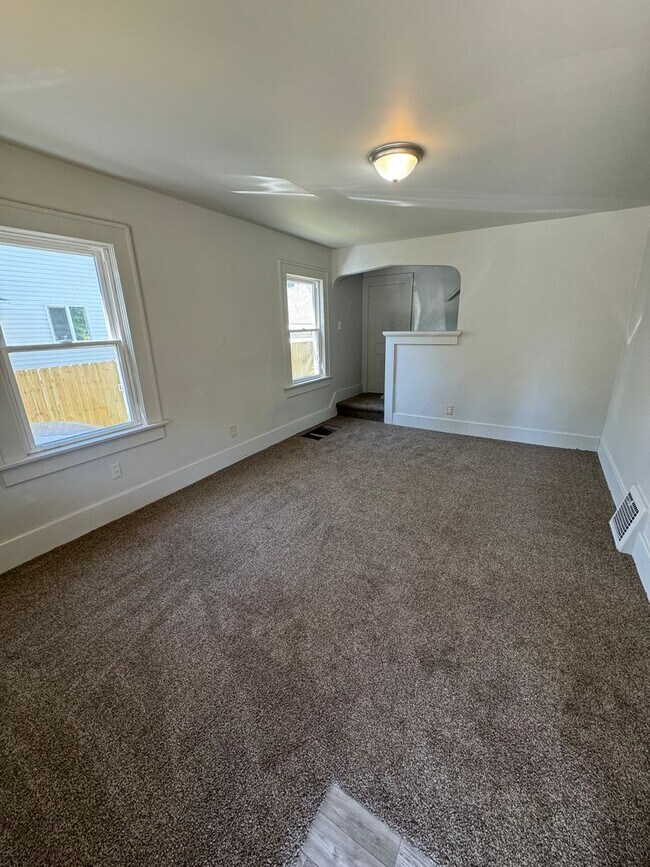 4434 Lafayette St, Fort Wayne, IN 46806 House Rental in Fort Wayne