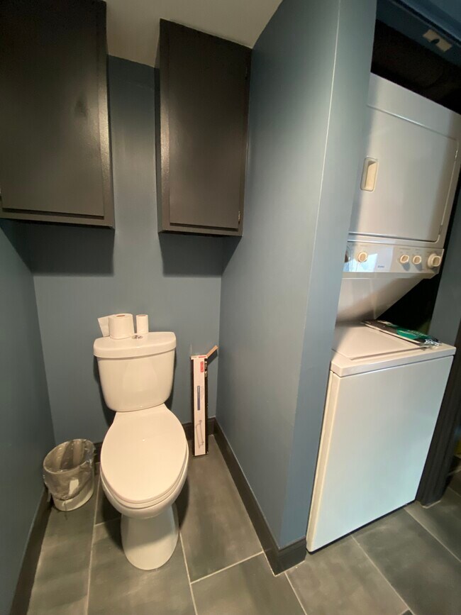 Foto del edificio - 917 Vose Dr